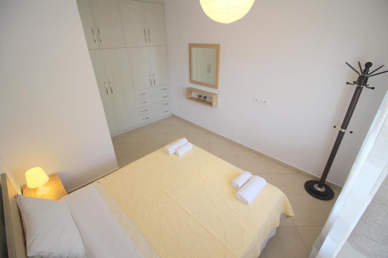 Kosta'S City Apartment ซารานเดอ ภายนอก รูปภาพ