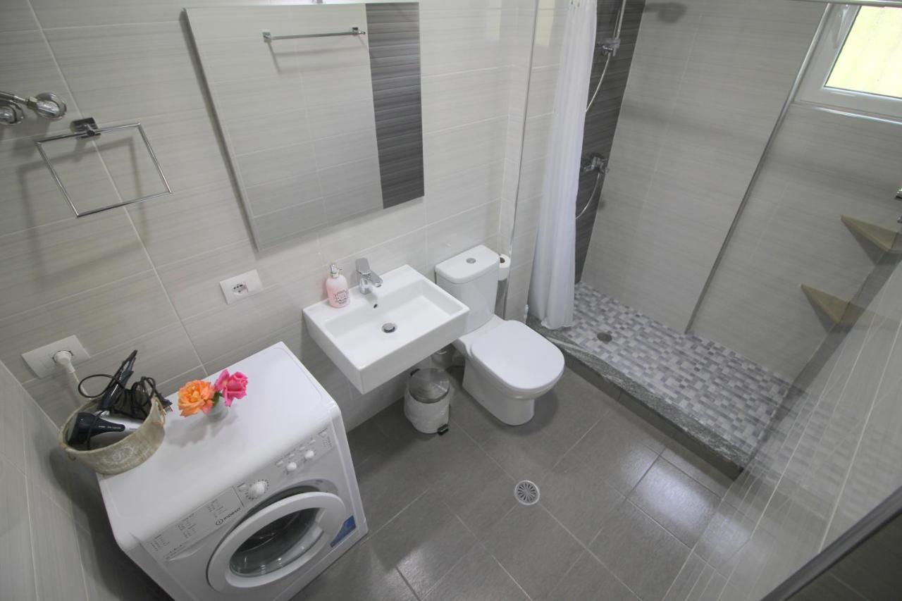 Kosta'S City Apartment ซารานเดอ ภายนอก รูปภาพ