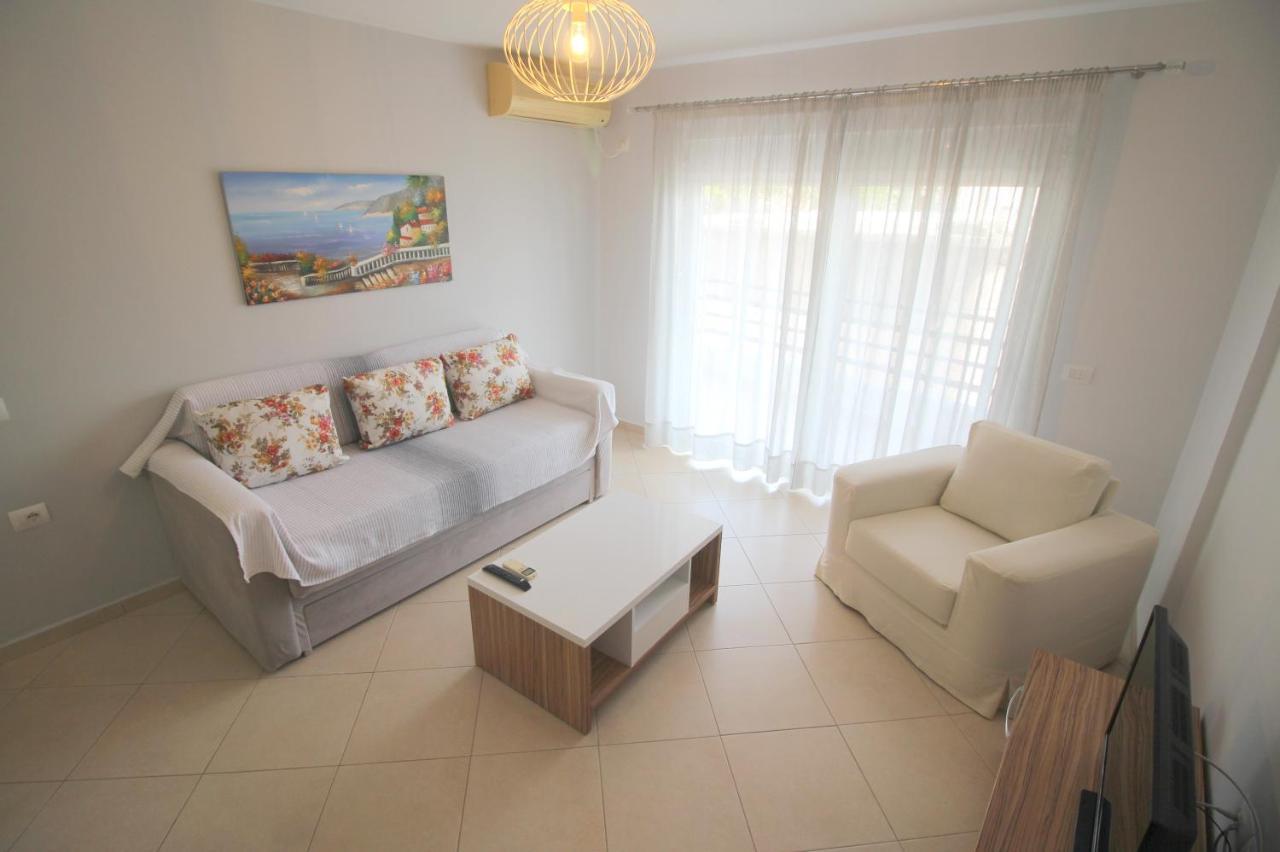 Kosta'S City Apartment ซารานเดอ ภายนอก รูปภาพ